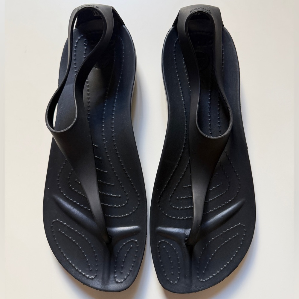 NWOT Crocs Sexi Flip Flops Serena Comfort TStrap Thong Slip-On Sandals Black W10